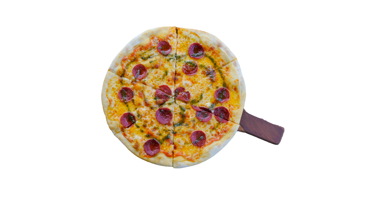 Pesto Soslu Sucuklu Pizza